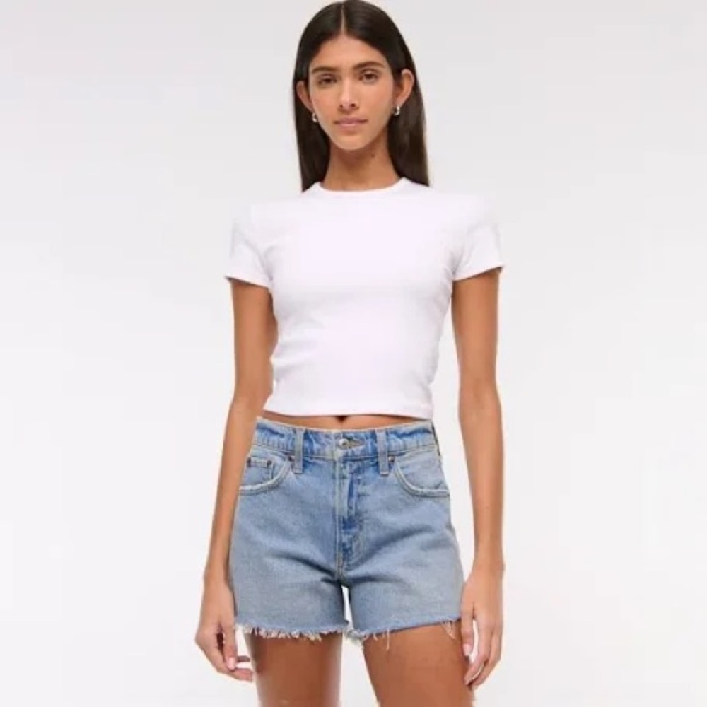 ABERCROMBIE & FITCH THE CUTOFF SHORT HIGH-RISE / DARK WASH / SIZE 28/6